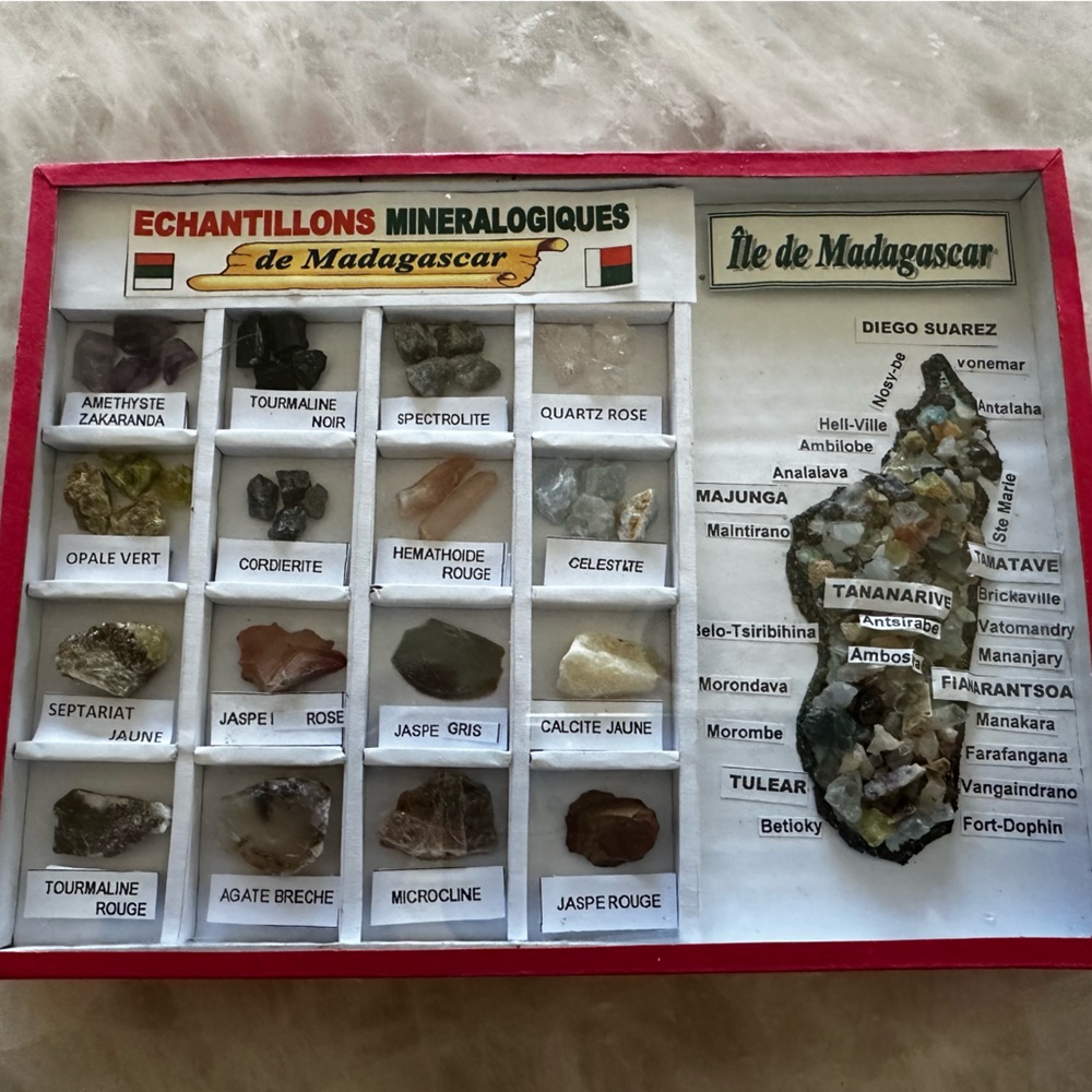 Mineral Field Study Gift Display box Rock Identification Kit Gemstone Madagascar